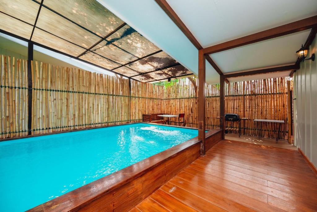 Der Swimmingpool an oder in der Nähe von IP Plus Pool Villa Pattaya