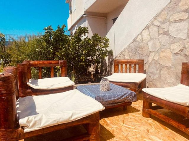Balkon lub taras w obiekcie Island Šolta Comfort apartment Modesty