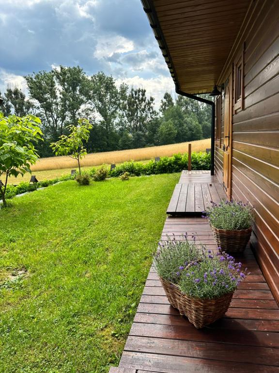 Vonkajšia záhrada v ubytovaní Cabanówka