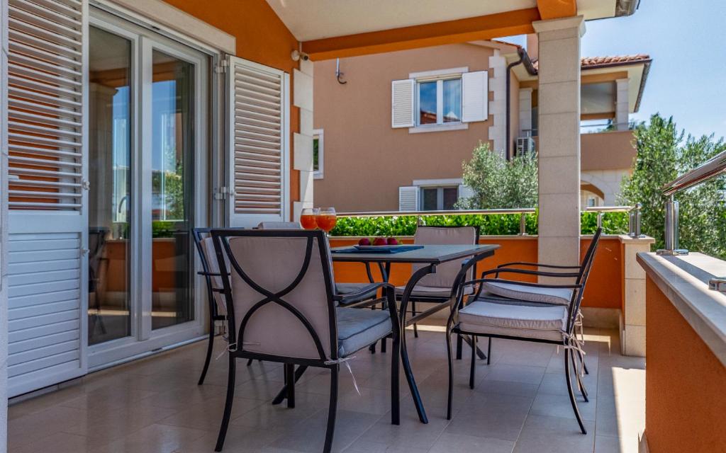 Balkón nebo terasa v ubytování Lotus Villas Resort