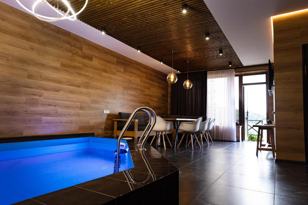 Bazén v ubytování SVOI Hotel nebo v jeho okolí