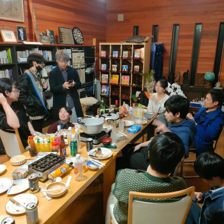 Hosté ubytování 木の家ゲストハウス