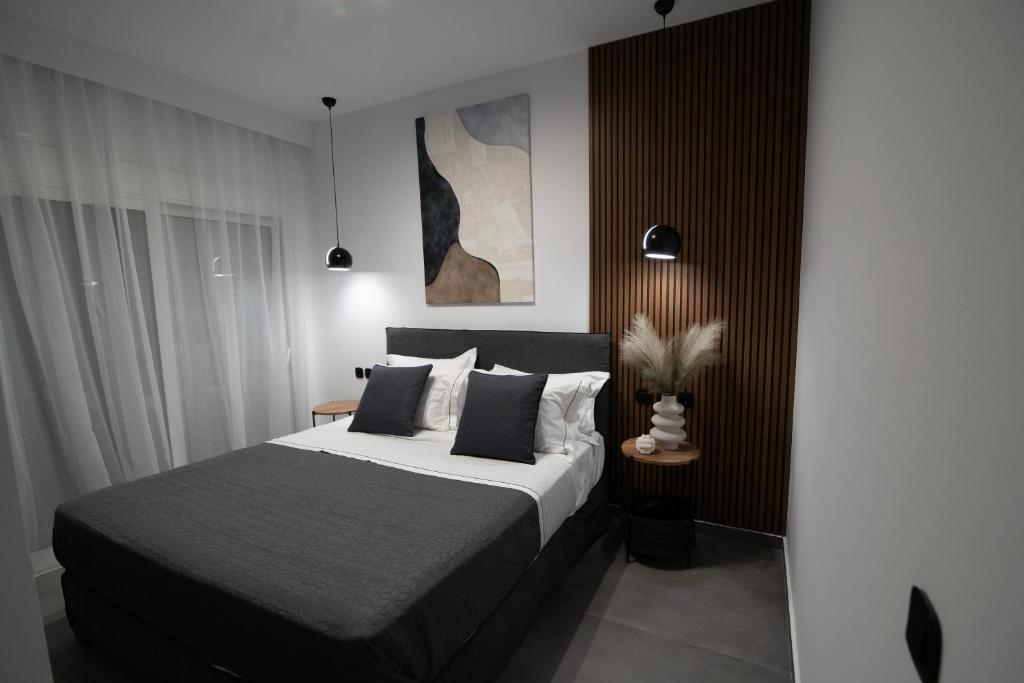 Postel nebo postele na pokoji v ubytování White House Vouliagmeni 1- 2BD Free Parking, Next to the Sea