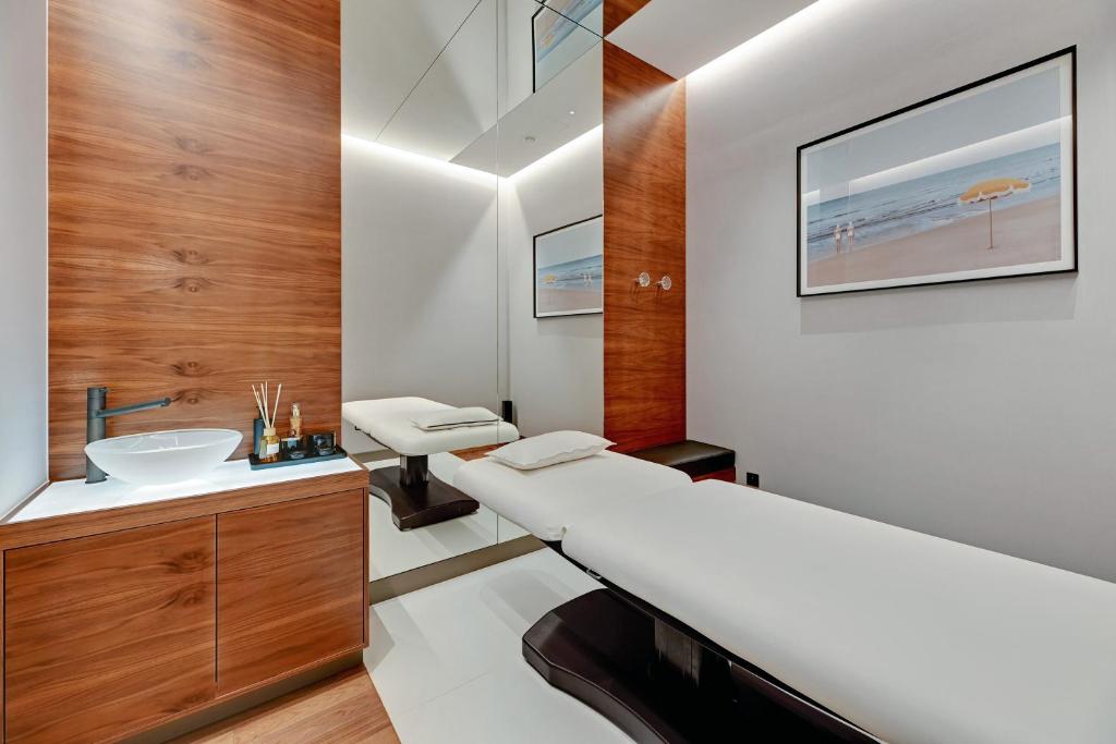 Blue Mandarin Riverside Premium Sauna & Gym - 15