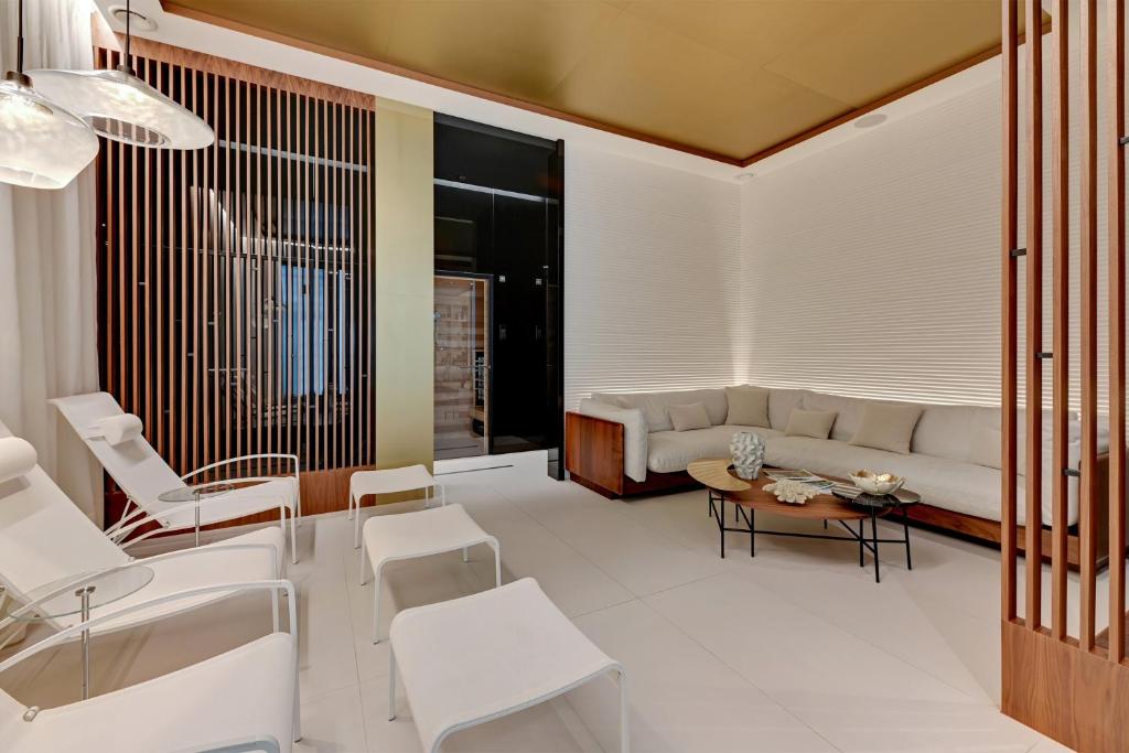 Blue Mandarin Riverside Premium Sauna & Gym - 13