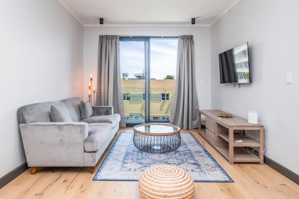 Greenpoint Luxury One Bed, Cape Town (updated prices 2024)