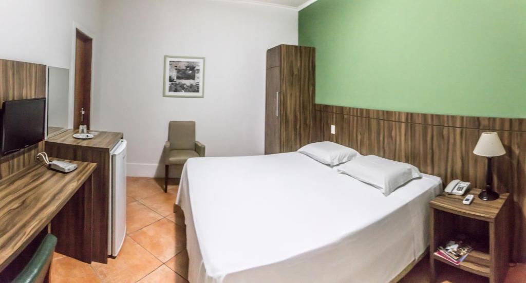  Samambaia Executive Hotel