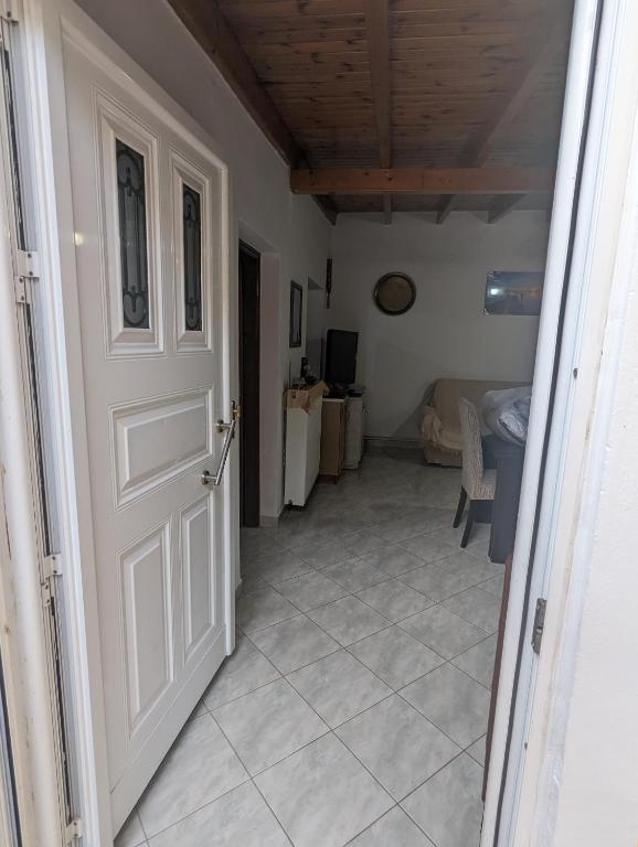 Fotografie z fotogalerie ubytování Λευτέρης v destinaci Isthmia