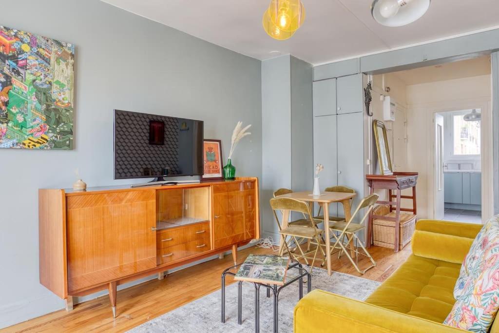 24H SELF CHECK In, LARGE APARTMENT WITH 2 BEDROOMS, CLOSE TO BOIS ...