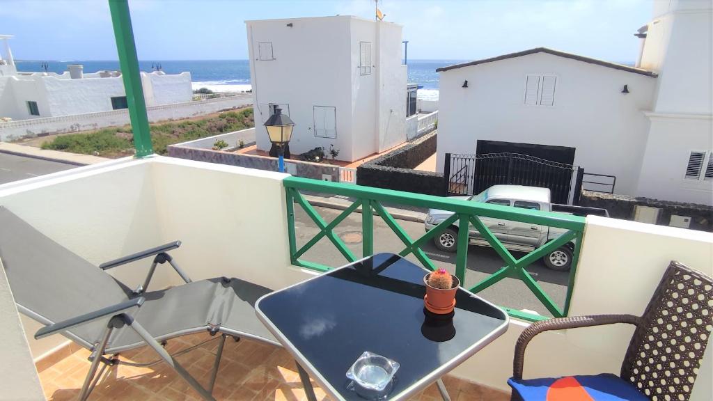 Fotografia z galérie ubytovania MarySol 7 terrace with sea views, close to the sea v destinácii Punta de Mujeres