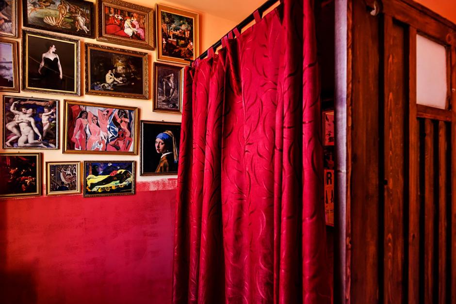 Anybody - Awarded love hotel - Resim 32