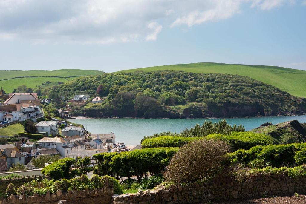 Apartment 4, Carswell Cove, HopeCove Updated 2024 Prices