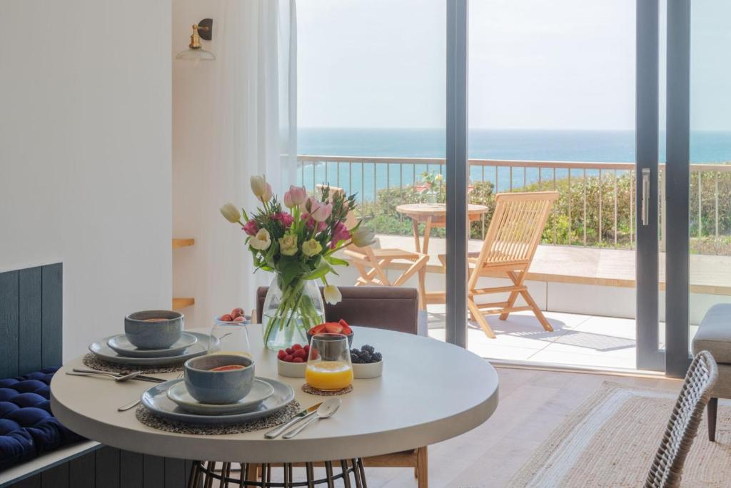 Apartment 8, Forest Cove, HopeCove (updated prices 2024)