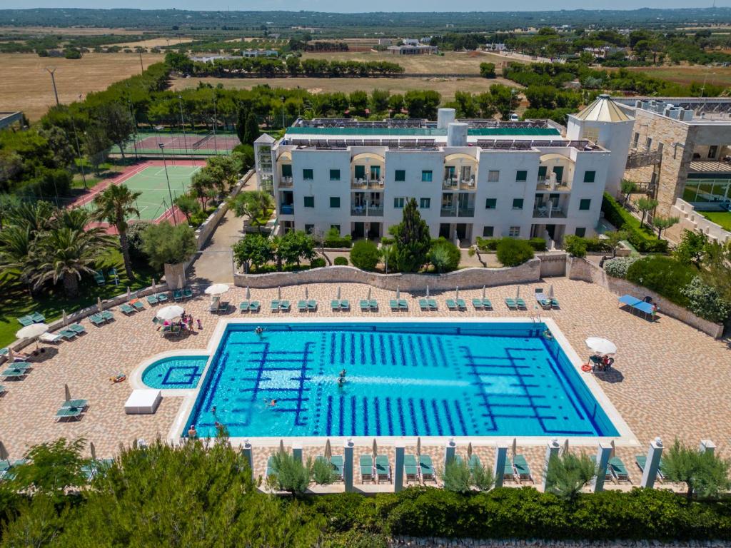 Бассейн в Calanca Apulian Residence или поблизости