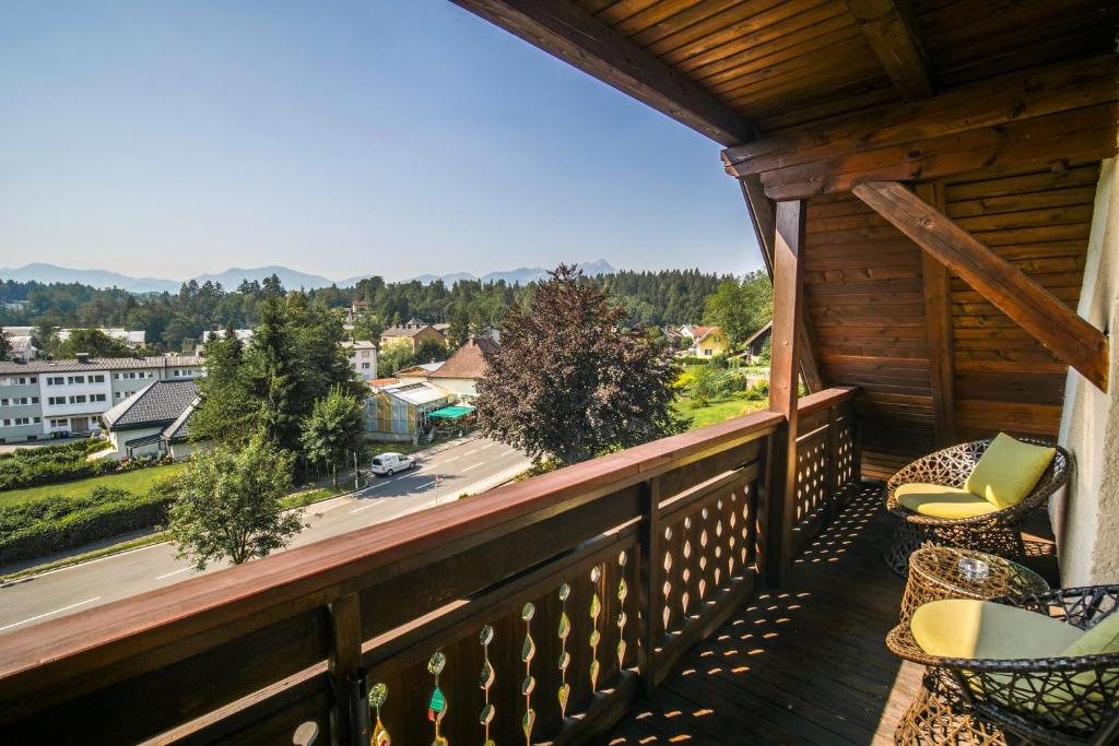 Balkón nebo terasa v ubytování Hotel Kärntnerhof Velden by S4Y