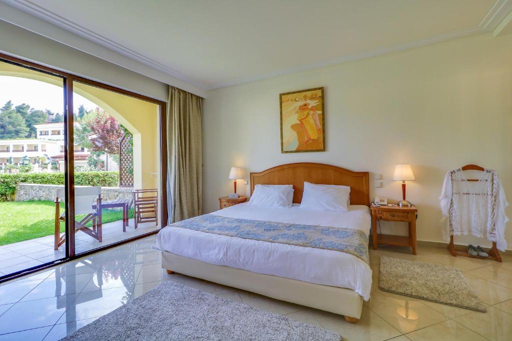 Aegean Melathron Thalasso Spa Hotel - Suite With Sea View