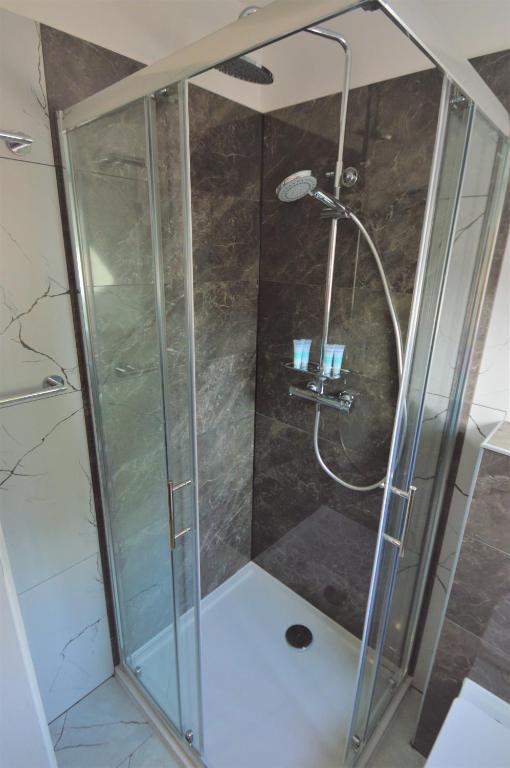 K rooms old town self check in - 16