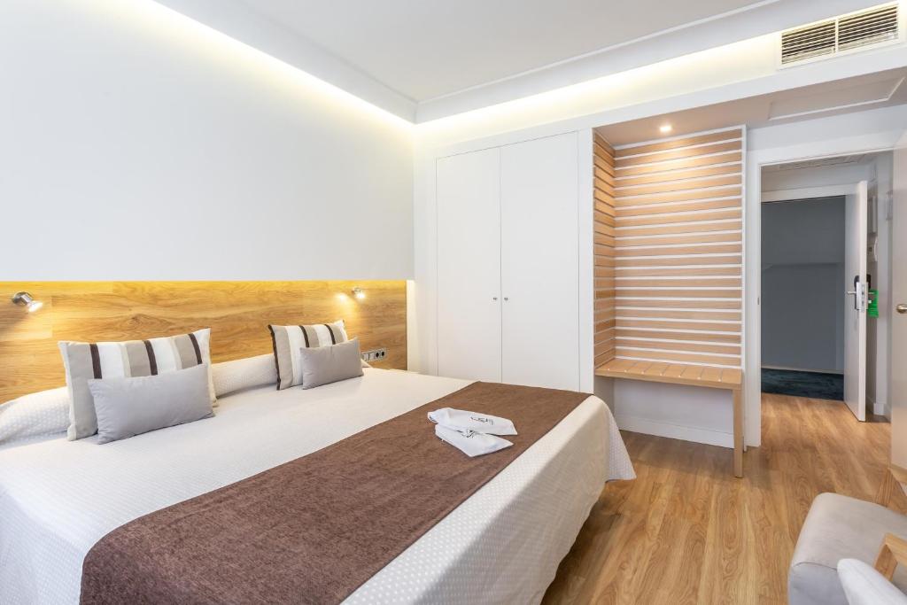 Monte Carmelo, Sevilla – Precios actualizados 2023