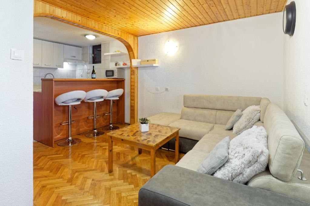 Kuchyň nebo kuchyňský kout v ubytování Apartment Chiara