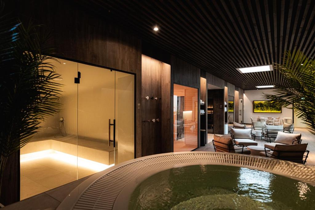 Bazén v ubytování Ö Seaside Suites & SPA nebo v jeho okolí