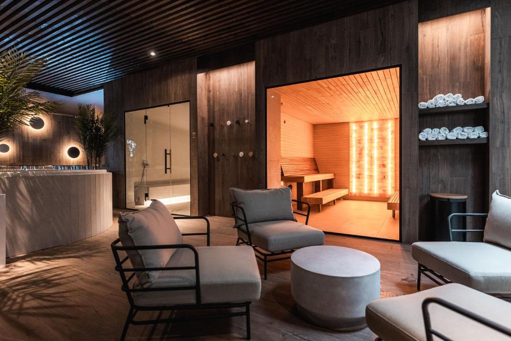 Posezení v ubytování Ö Seaside Suites & SPA