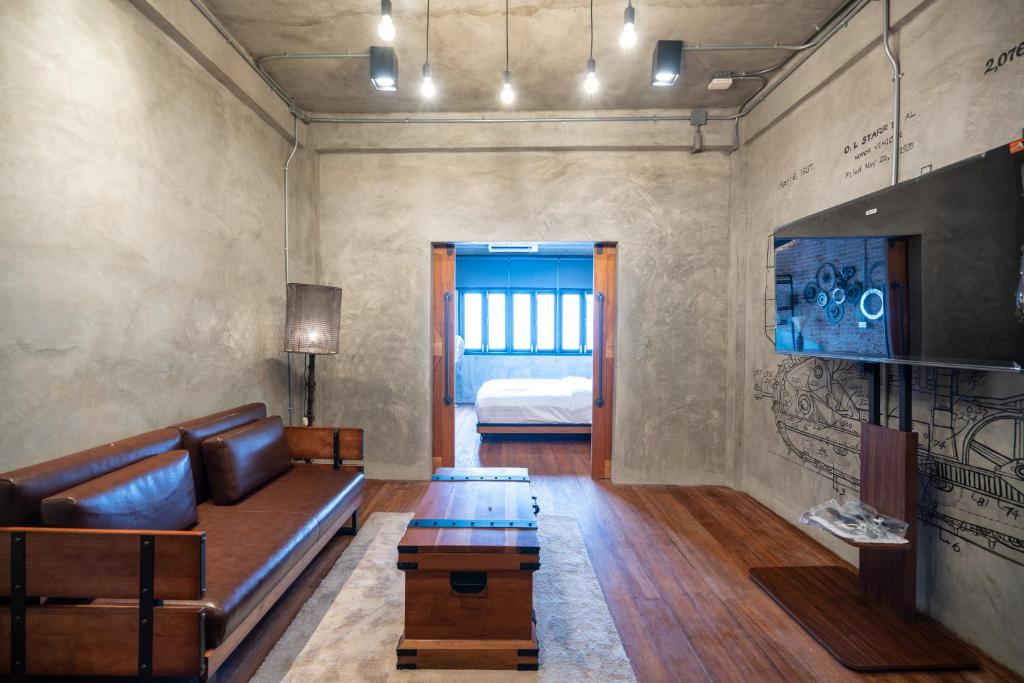 House of Machine Boutique Hotel - 6