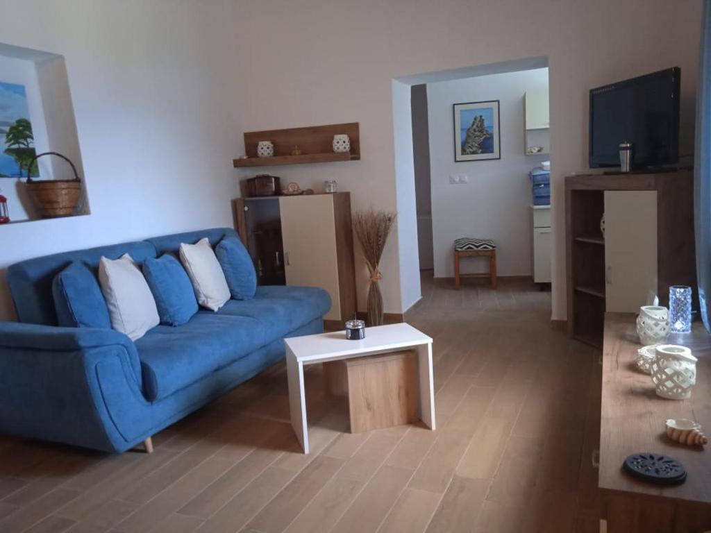TV a/nebo společenská místnost v ubytování Crystal Villa