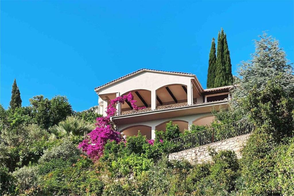 Amazing Seaside View Villa