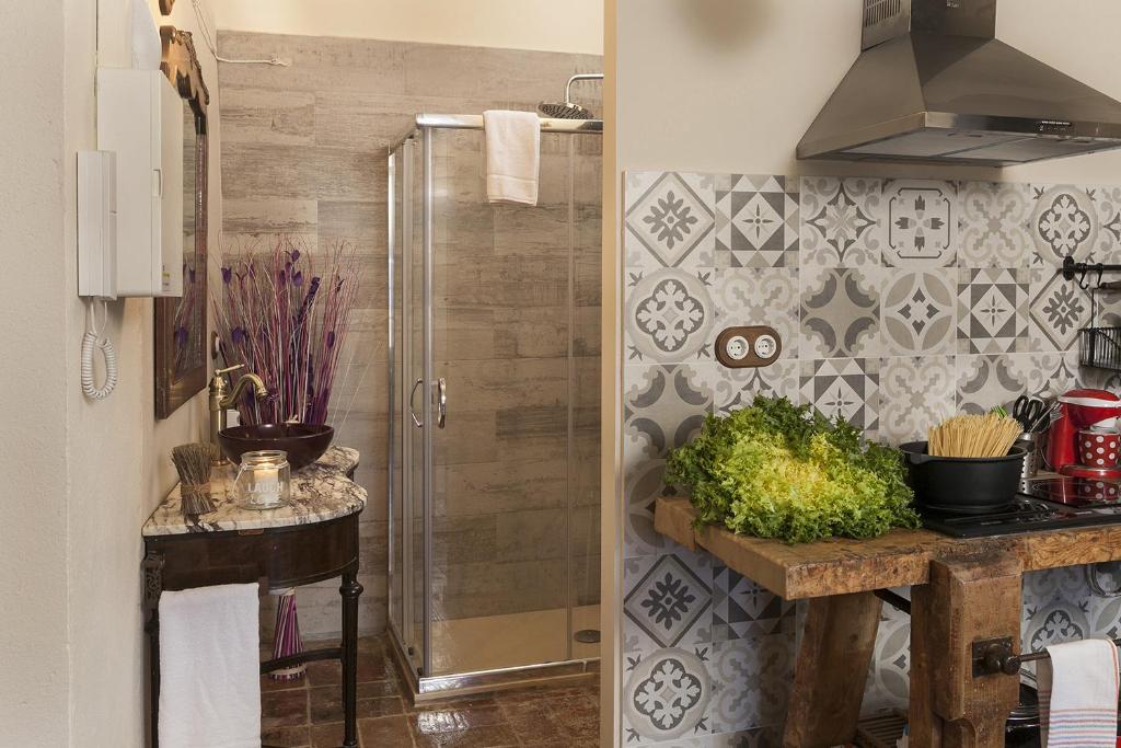 A bathroom at Can Barrina
