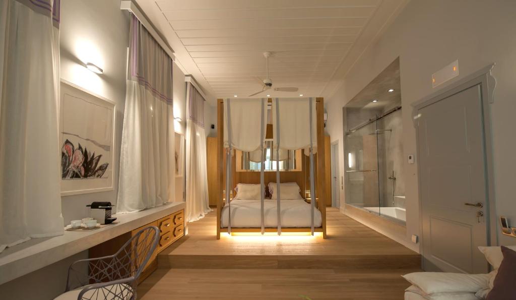 Koupelna v ubytování Dexamenes Seaside Hotel
