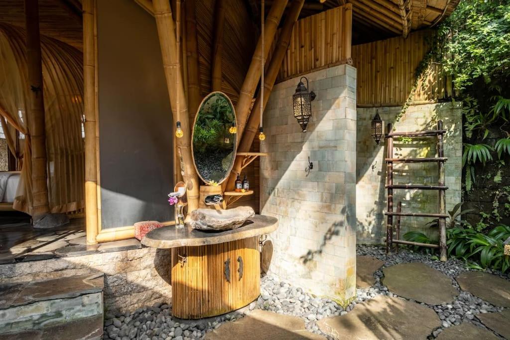 Giardino di Harmony House, Bamboo House with Pool view