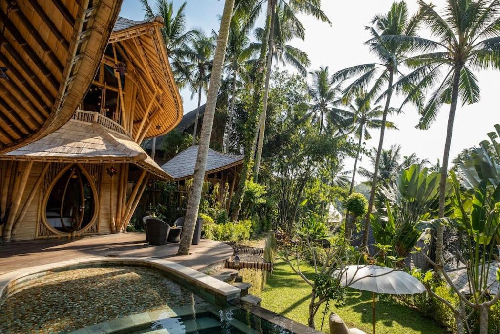 Giardino di Harmony House, Bamboo House with Pool view