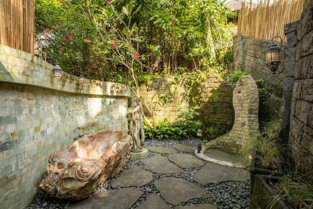 Giardino di Harmony House, Bamboo House with Pool view