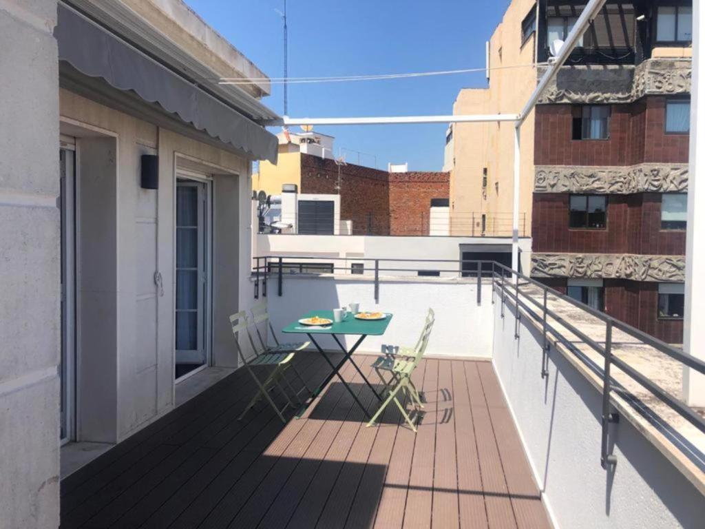 Balkón nebo terasa v ubytování Feelathome Waldorf Suites Apartments