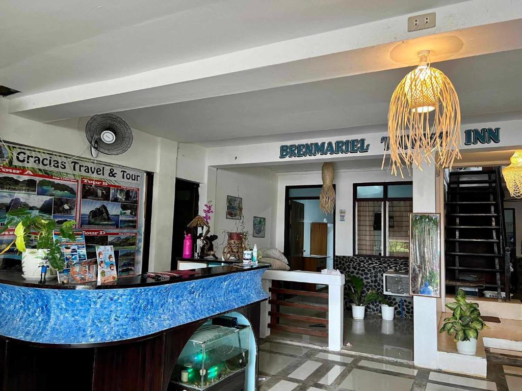 Lounge nebo bar v ubytování Brenmariel Tourist Inn