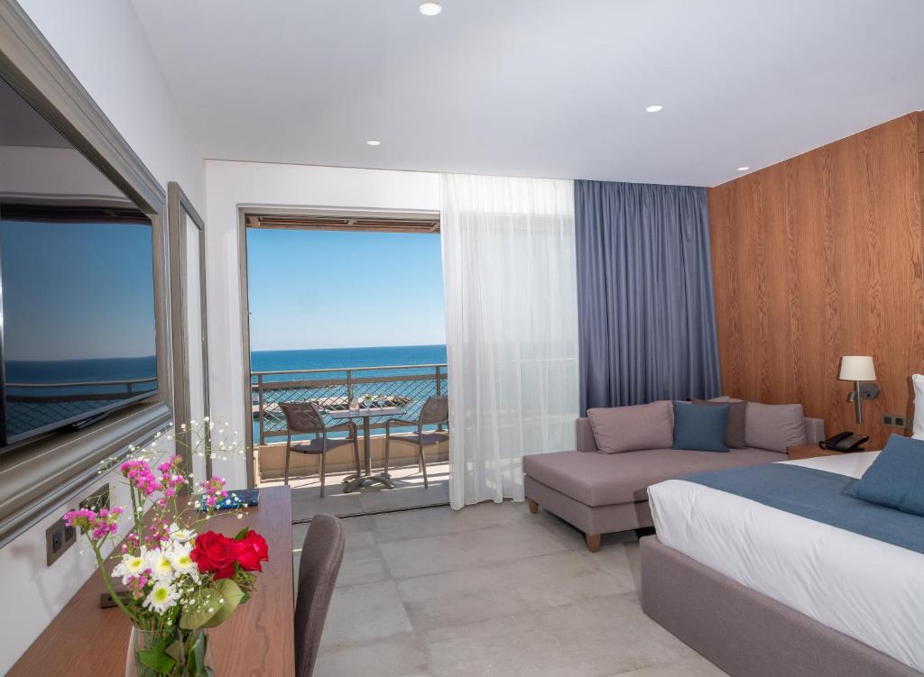 Posezení v ubytování Nana Golden Beach All Inclusive Resort & Spa