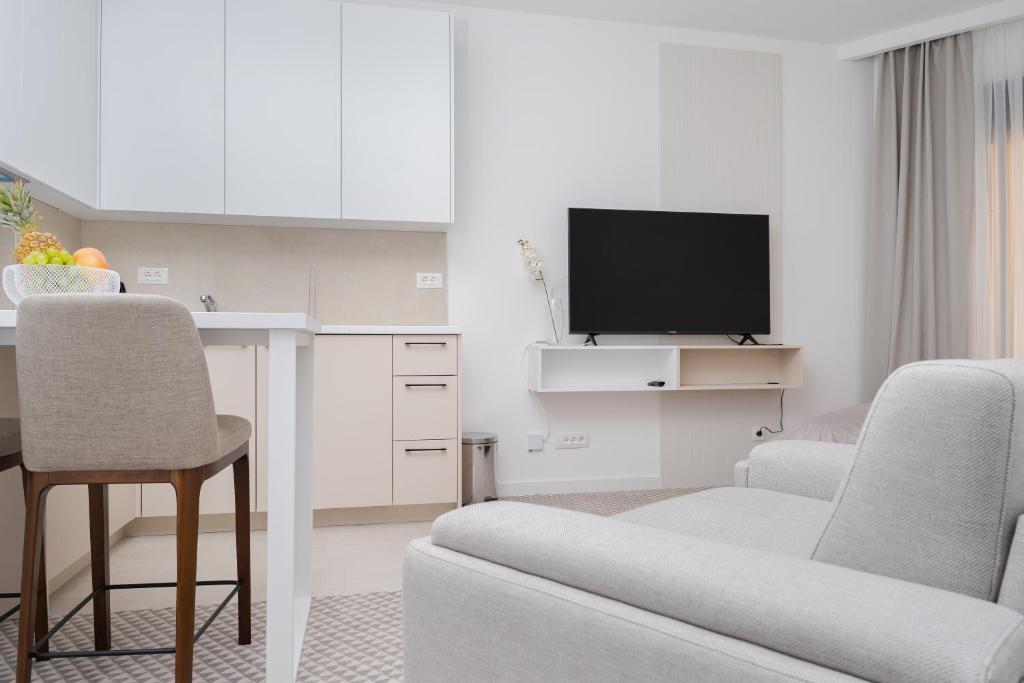 Kondo Hotel Allure - 14