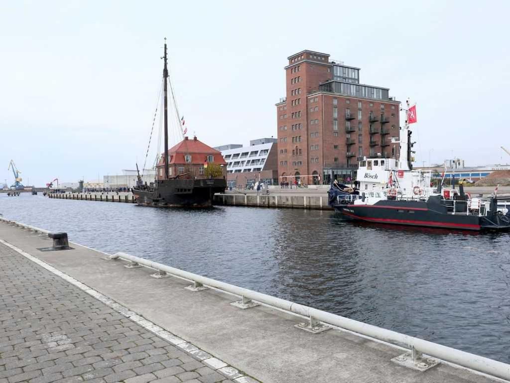 Výhled na řeku, která protéká v blízkosti hotelu