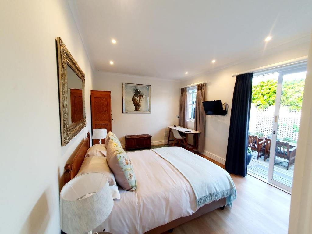 Oak Self Catering Cottage - Housity