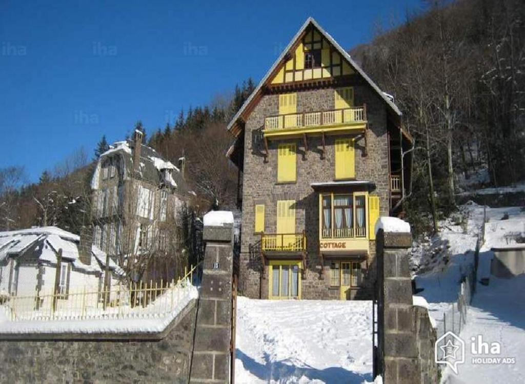 Photo de la galerie de l'établissement Apt capacité 2 à 5 personnes, à Le Mont-Dore