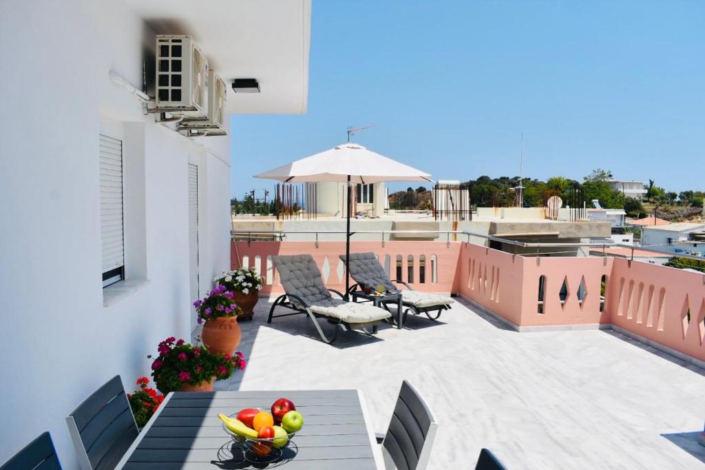 Balkón alebo terasa v ubytovaní Cozy Renovated Apartment "Filoxenia"