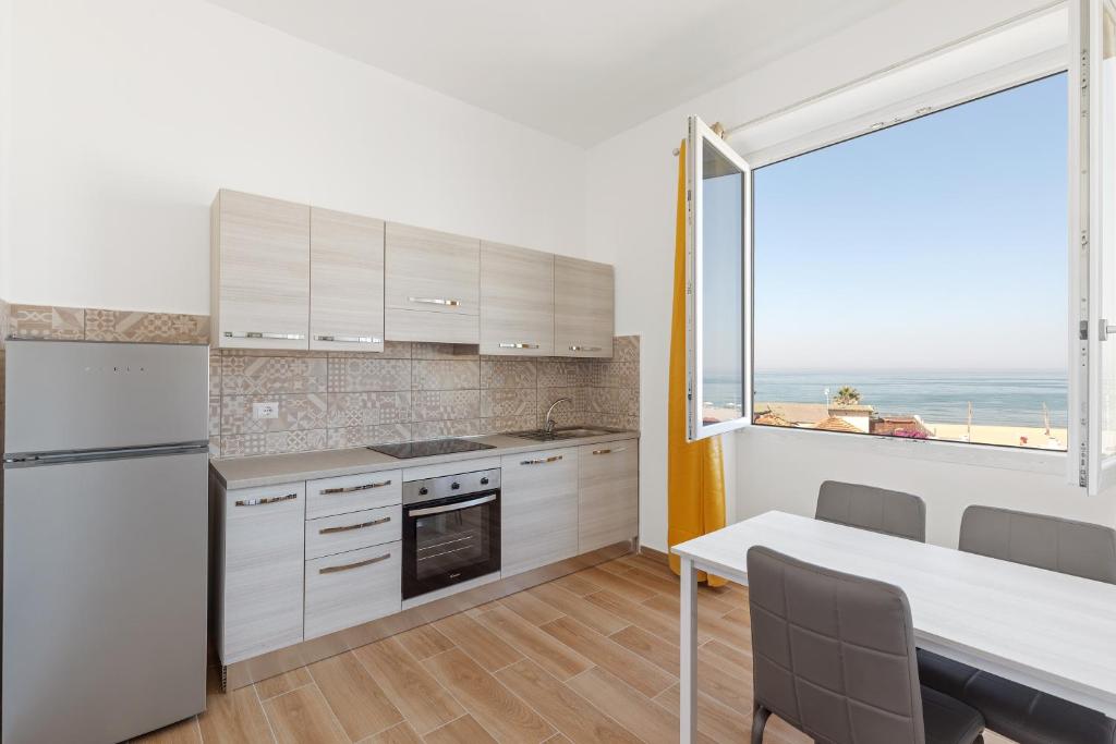 Cucina o angolo cottura di Residence Torvaianica