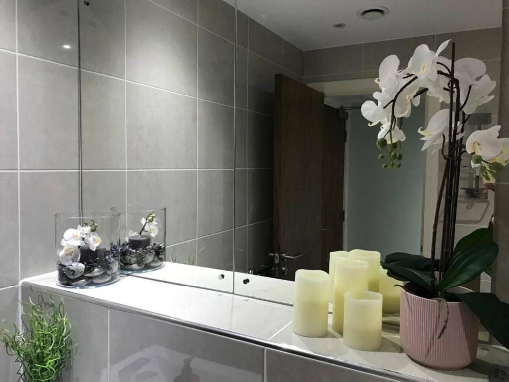 Fotografie z fotogalerie ubytování Luxury 9ine Stunning Broad Street Apartment v Birminghamu