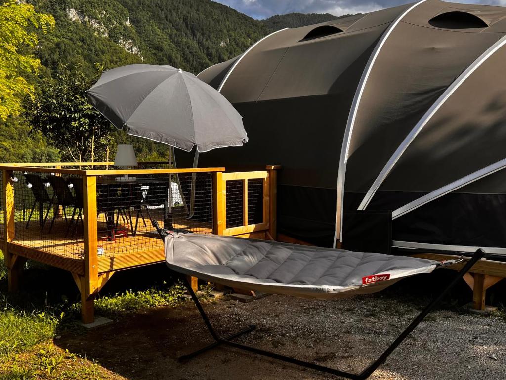 Příroda nedaleko luxury tent