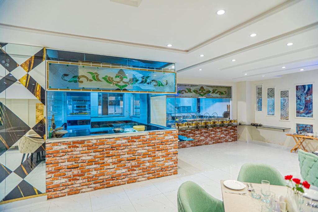 Restaurace v ubytování C Suites
