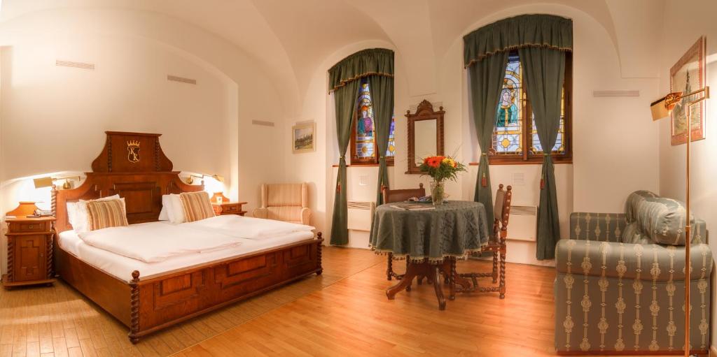 The King Charles - Resim 23