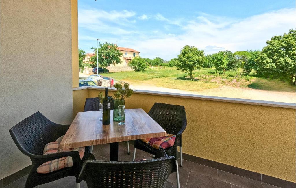 Stunning Apartment In Lovrecica