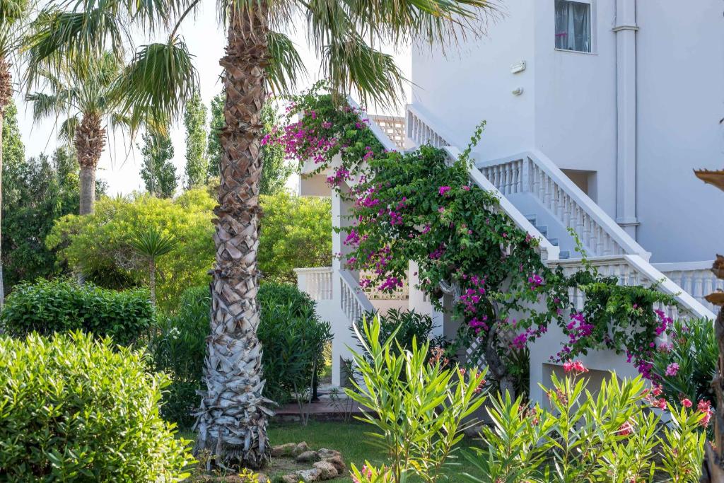 Zahrada ubytování Lardos Bay Hotel