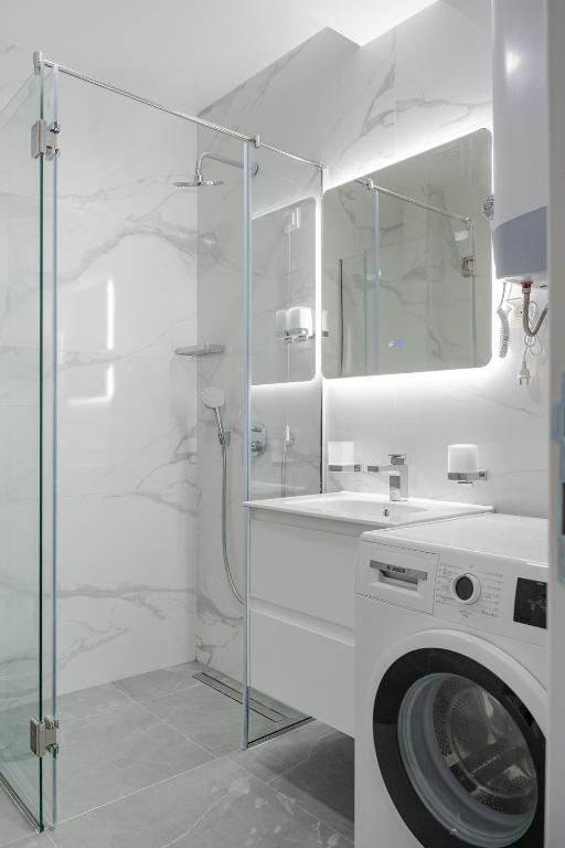 Kondo Hotel Allure - 5