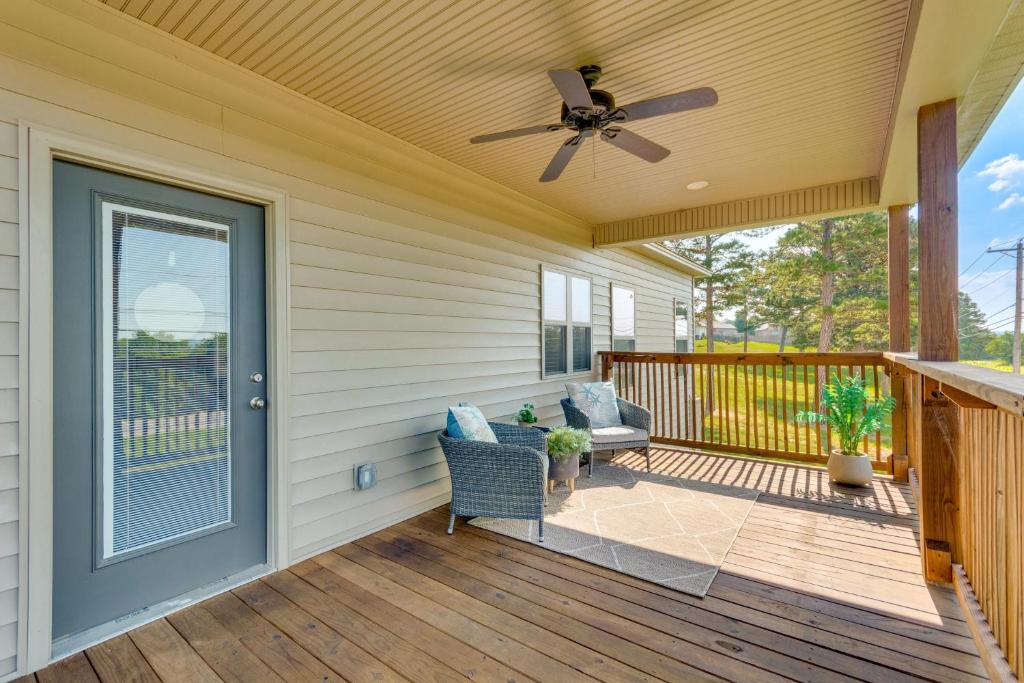 Russellville Home Near Hiking and Lake Access! - Holiday Home